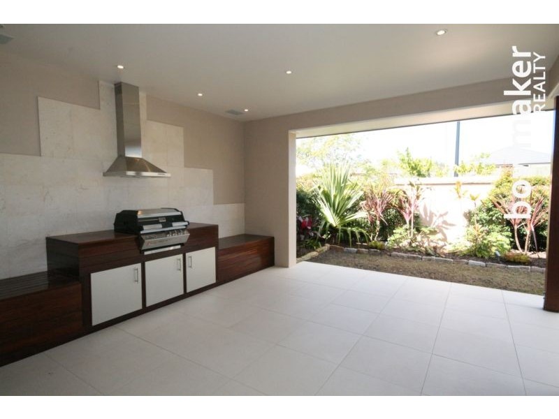 16 Elkington Circuit, North Lakes QLD 4509