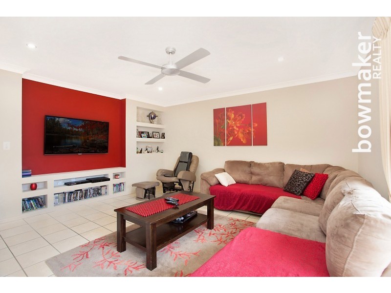38 Whitfield Crescent, North Lakes QLD 4509