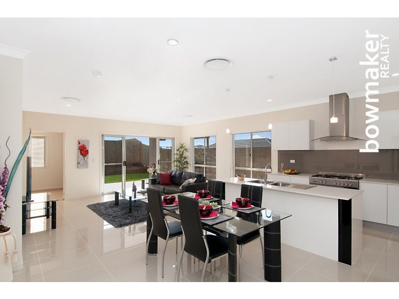140 Nicklaus Parade, North Lakes QLD 4509