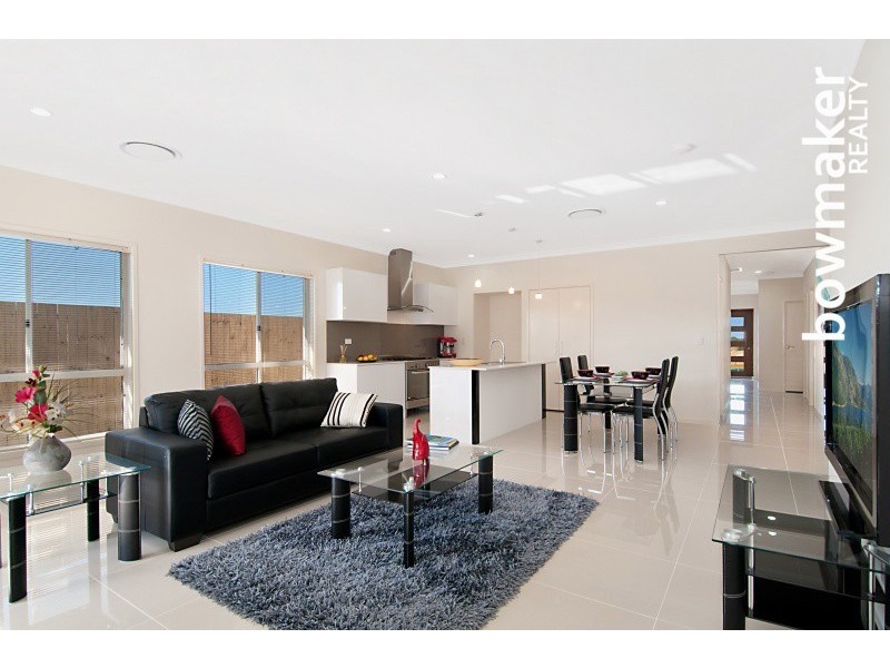 140 Nicklaus Parade, North Lakes QLD 4509