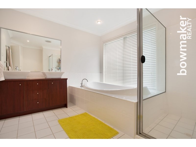 1 Willandra Parade, North Lakes QLD 4509