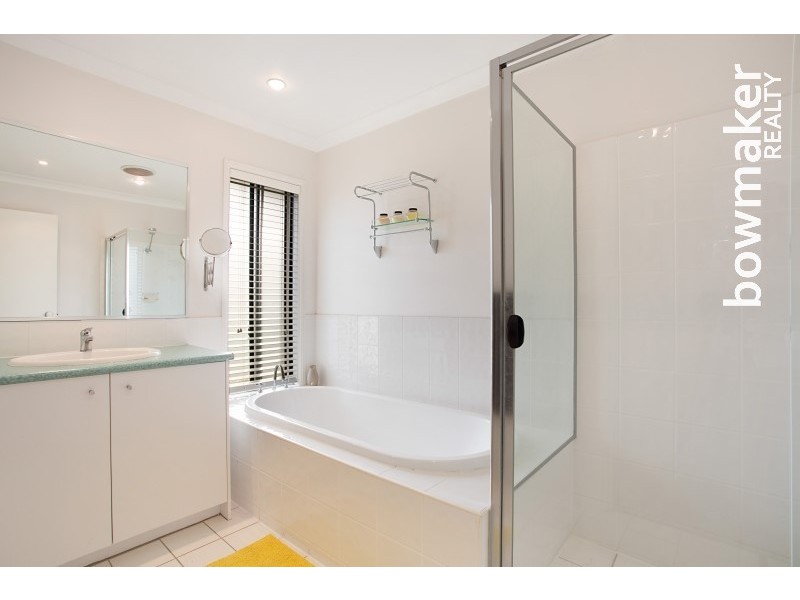 1 Willandra Parade, North Lakes QLD 4509