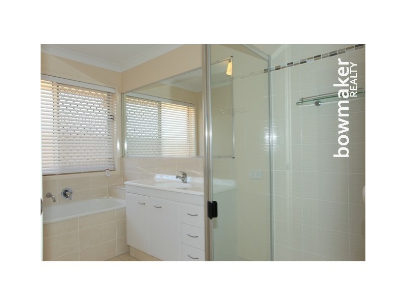 17 Cowen Terrace, North Lakes QLD 4509