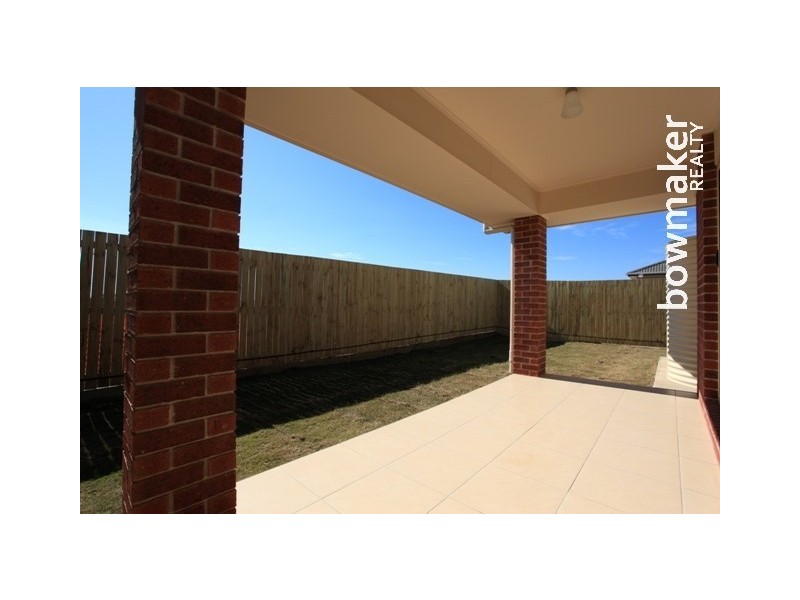 17 Cowen Terrace, North Lakes QLD 4509