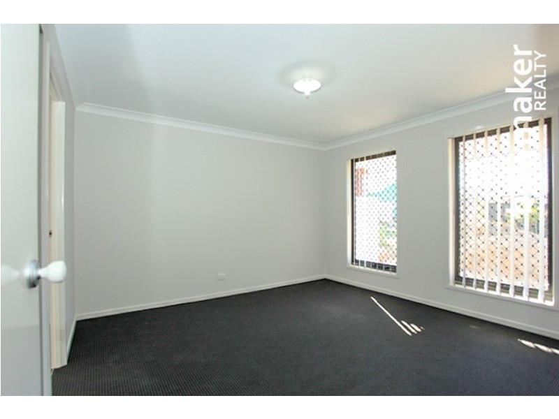 18 Dawson Court, North Lakes QLD 4509