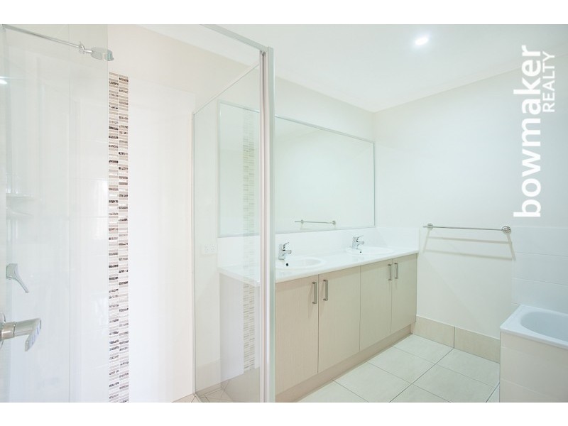 2/3 Apple Circuit, Griffin QLD 4503