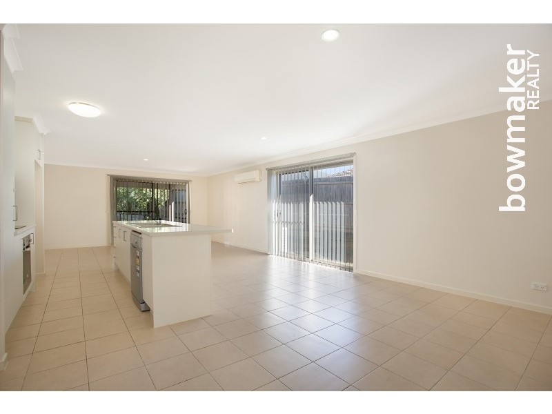 7 Williams Crescent, North Lakes QLD 4509