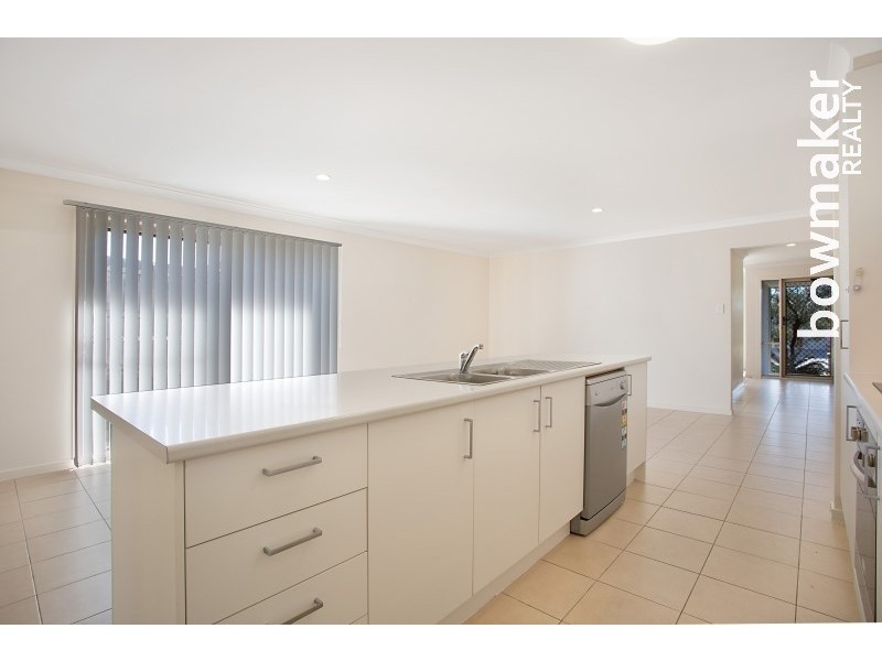 7 Williams Crescent, North Lakes QLD 4509