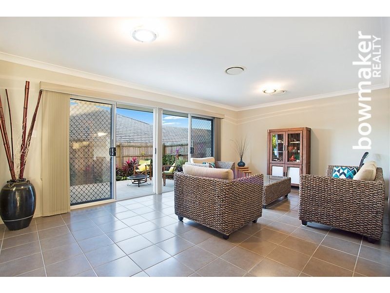 1 Kurrajong Circuit, North Lakes QLD 4509