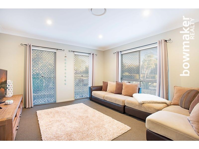 1 Kurrajong Circuit, North Lakes QLD 4509