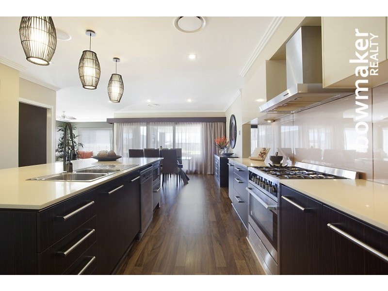 137 Peel Road, Ningi QLD 4511