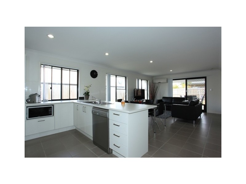 9 Sorrento Street, North Lakes QLD 4509