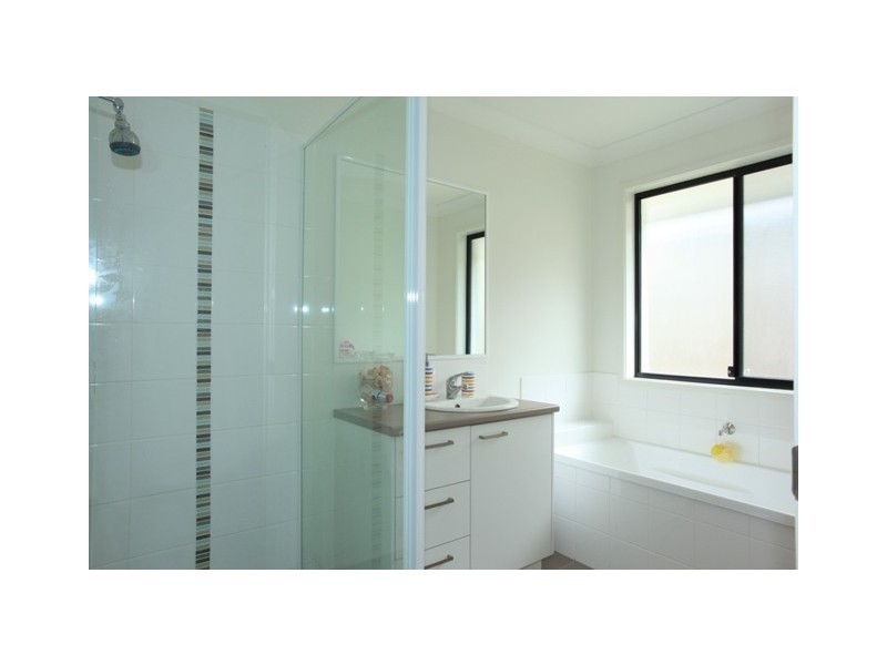 9 Sorrento Street, North Lakes QLD 4509