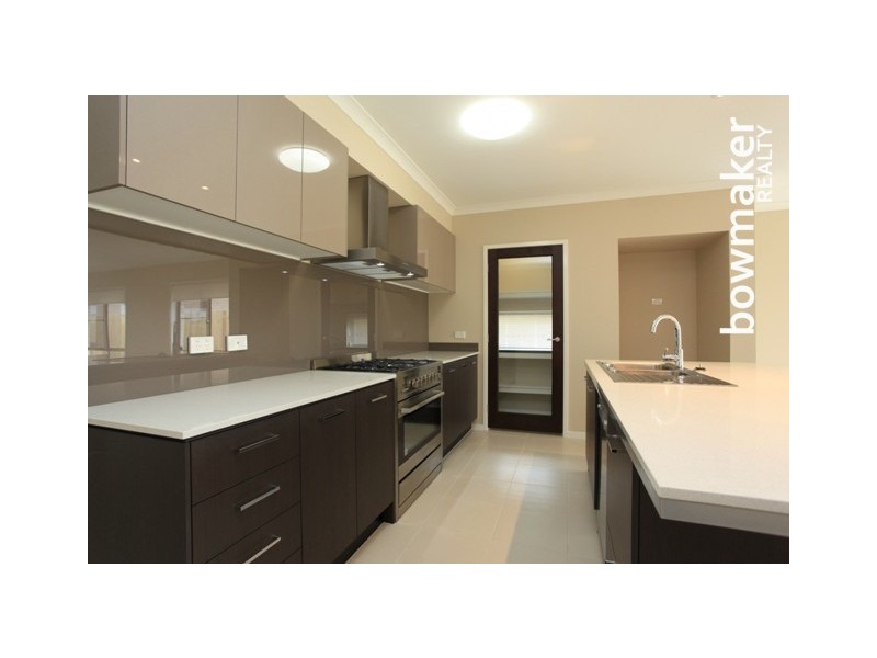 4 Wallarah Parade, North Lakes QLD 4509