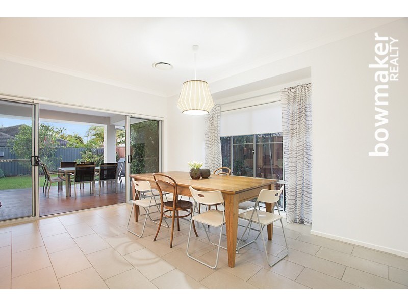 22 Thomson Close, North Lakes QLD 4509