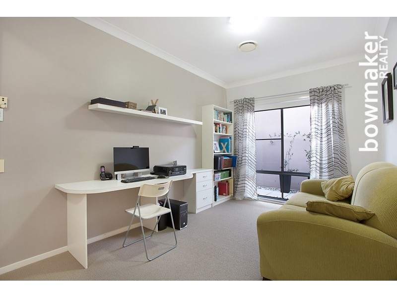 22 Thomson Close, North Lakes QLD 4509