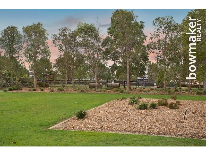 22 Thomson Close, North Lakes QLD 4509