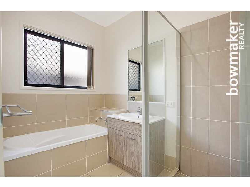 15 Manhattan Crescent, North Lakes QLD 4509