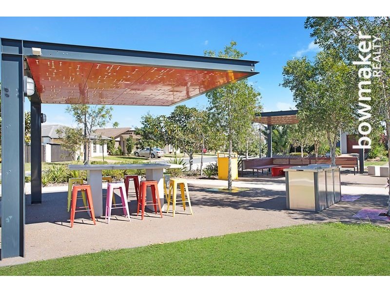 15 Manhattan Crescent, North Lakes QLD 4509