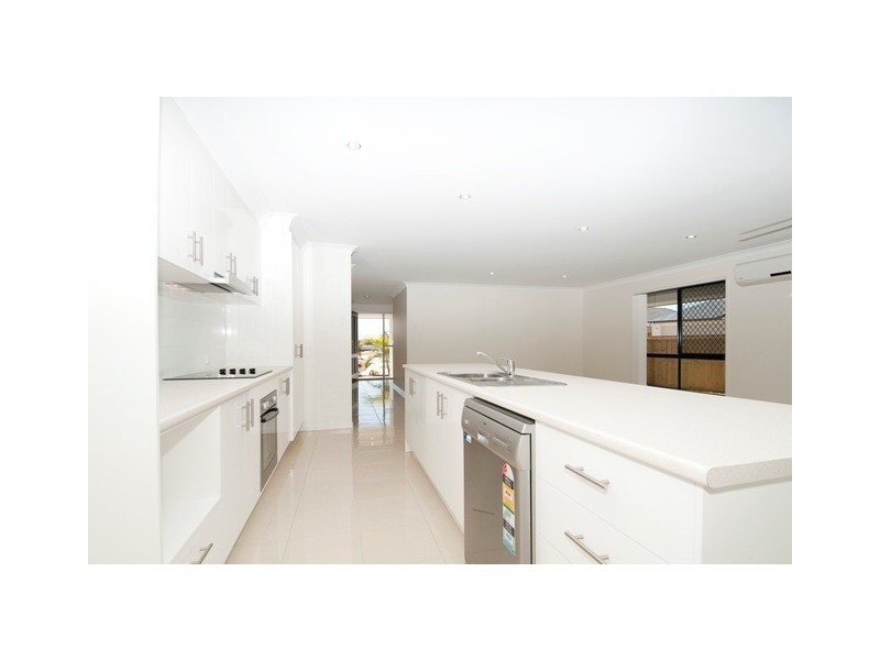 1 Melville Parade, North Lakes QLD 4509