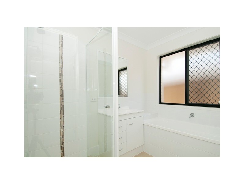 1 Melville Parade, North Lakes QLD 4509