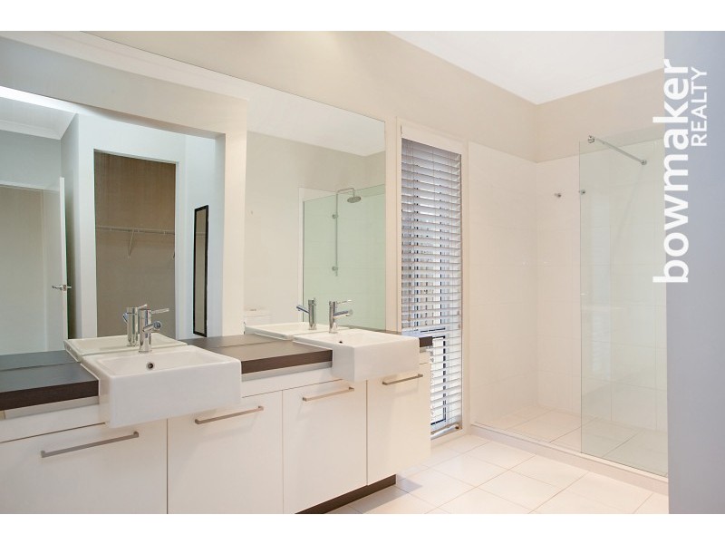 5 Satinay Parade, North Lakes QLD 4509