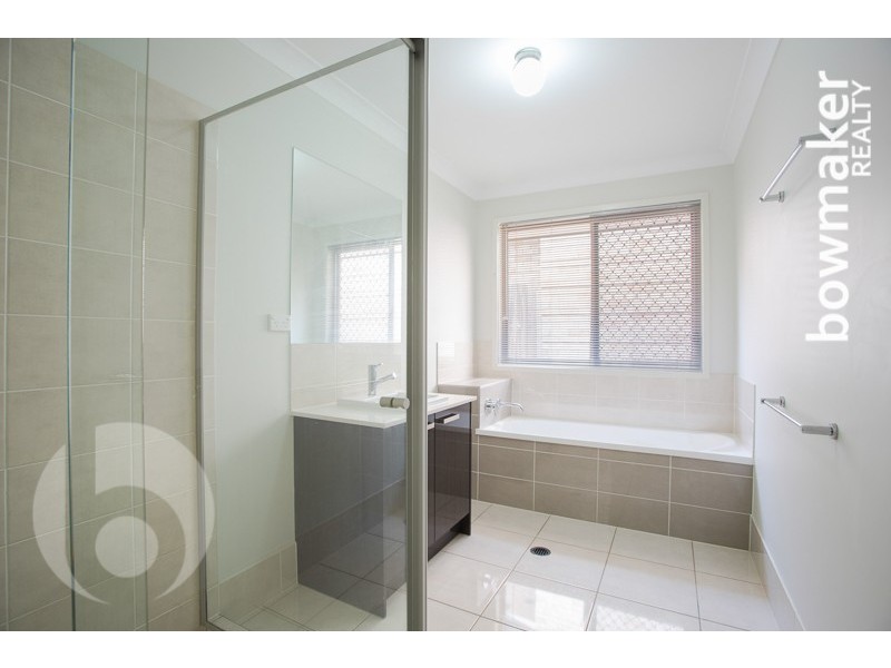 16 Melville Parade, North Lakes QLD 4509
