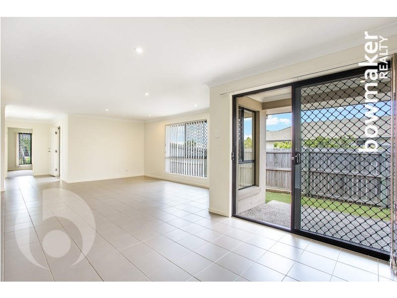 152 Nicklaus Parade, North Lakes QLD 4509
