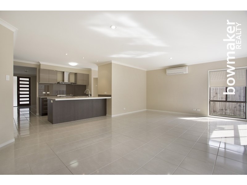 18 Nullarbor Circuit, North Lakes QLD 4509