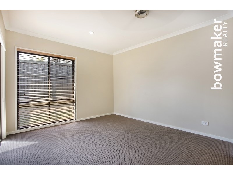 18 Nullarbor Circuit, North Lakes QLD 4509