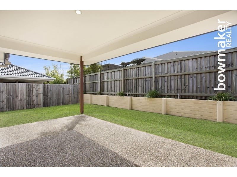 18 Nullarbor Circuit, North Lakes QLD 4509