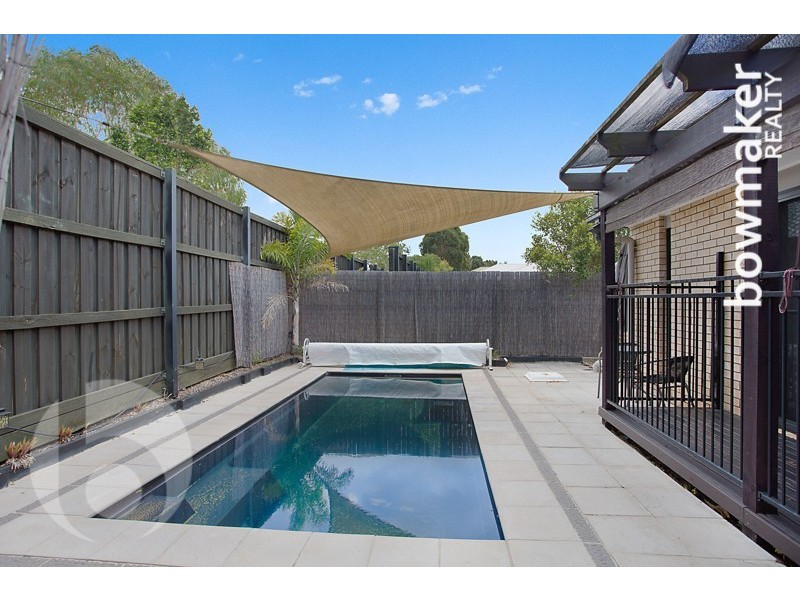 10 Freeman Street, North Lakes QLD 4509
