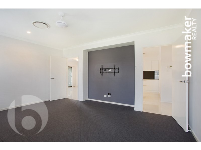 10 Freeman Street, North Lakes QLD 4509