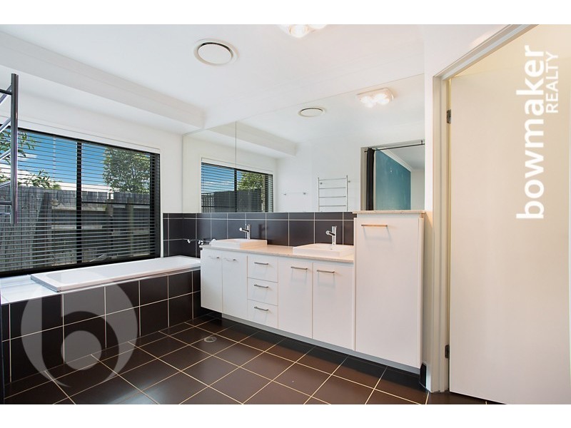 10 Freeman Street, North Lakes QLD 4509