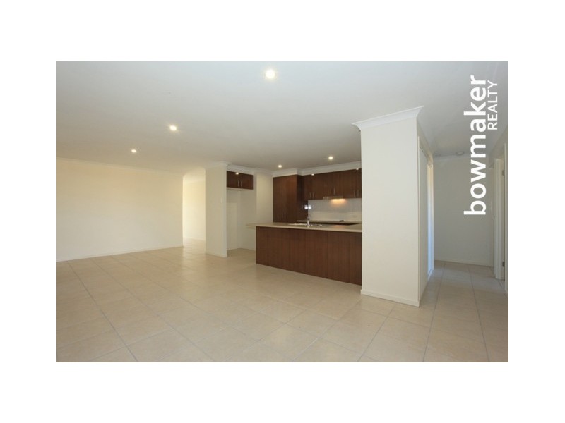 4 Kingfisher Street, Dakabin QLD 4503