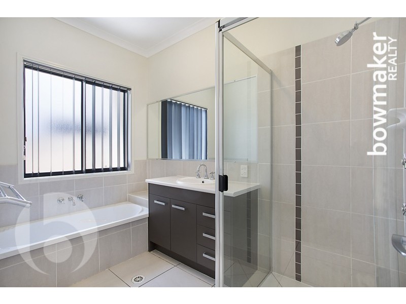 49 Nicklaus Parade, North Lakes QLD 4509