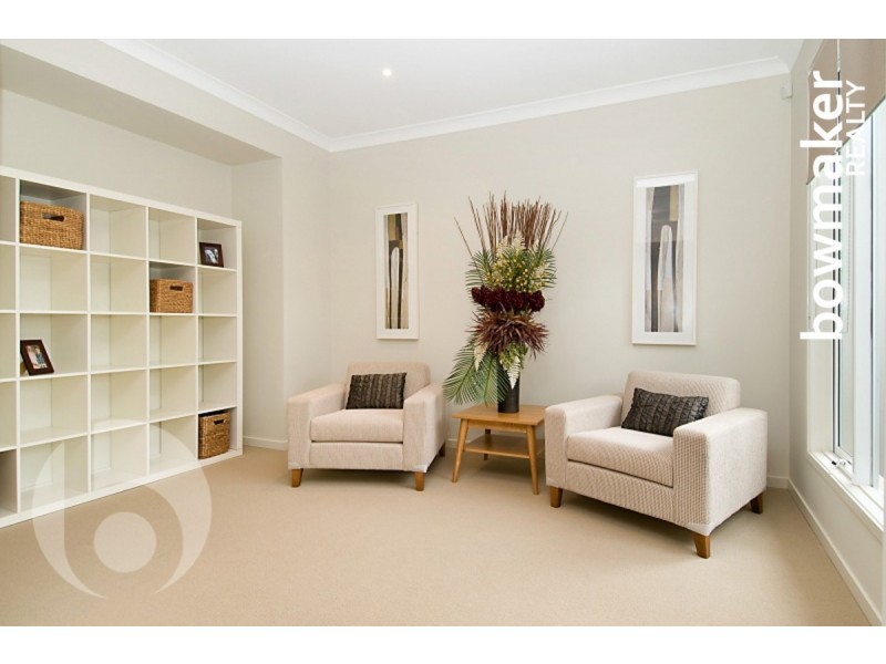 8 Moloney Place, North Lakes QLD 4509