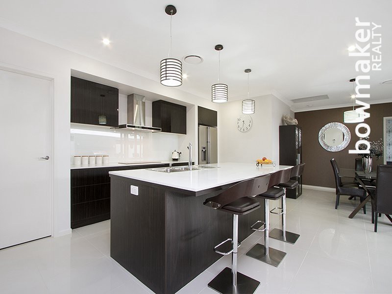 14 Cowen Terrace, North Lakes QLD 4509