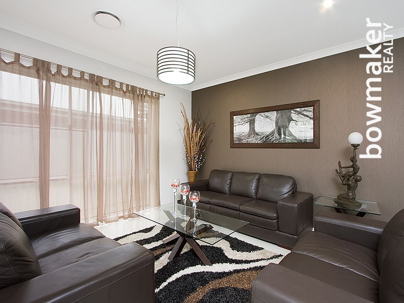 14 Cowen Terrace, North Lakes QLD 4509