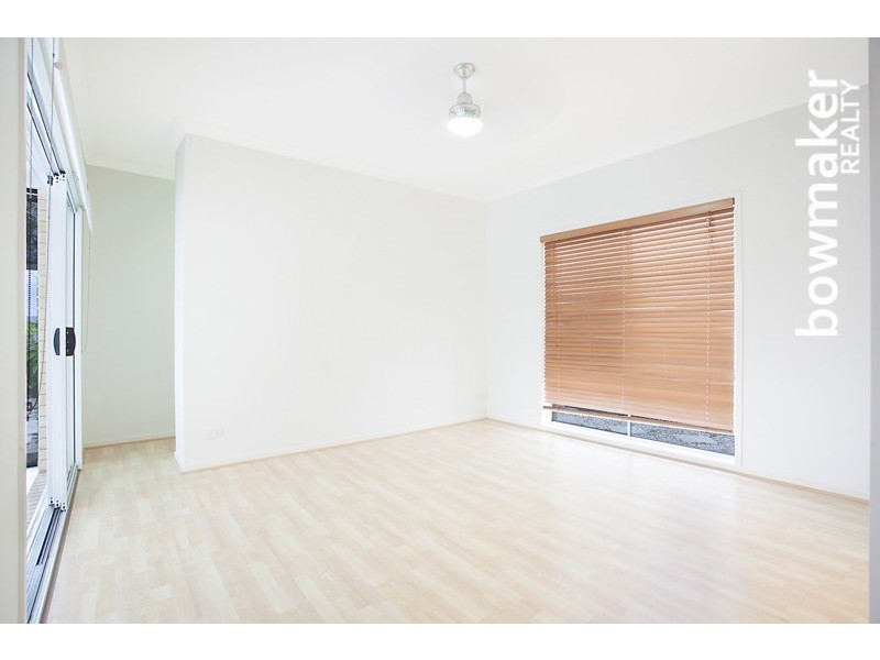 12 Chase Crescent, North Lakes QLD 4509