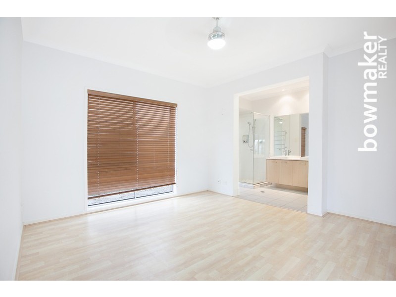 12 Chase Crescent, North Lakes QLD 4509