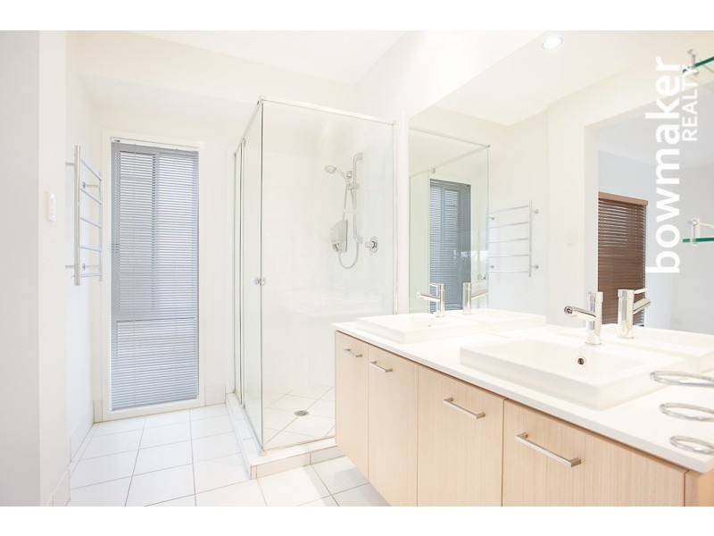 12 Chase Crescent, North Lakes QLD 4509