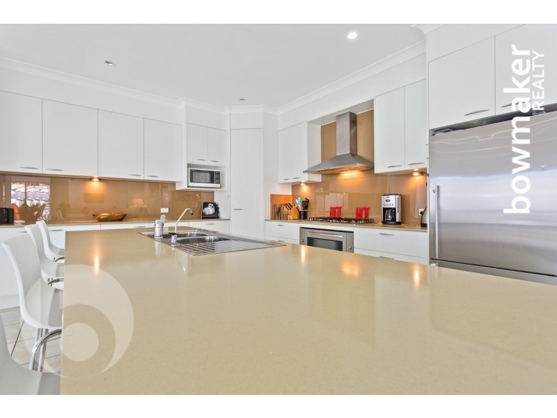 2 Nicklaus Parade, North Lakes QLD 4509