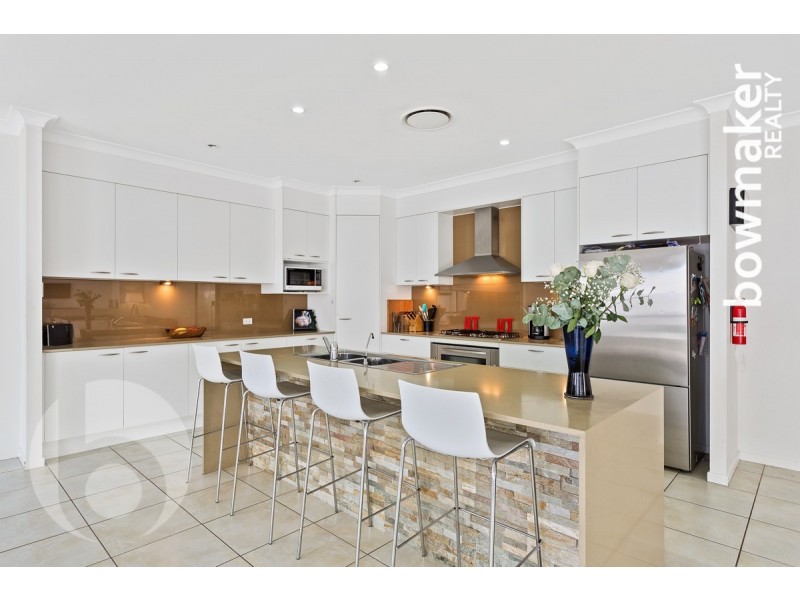 2 Nicklaus Parade, North Lakes QLD 4509