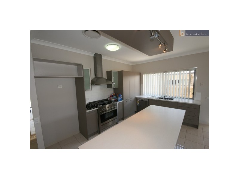 30 Wallaroo Circuit, North Lakes QLD 4509
