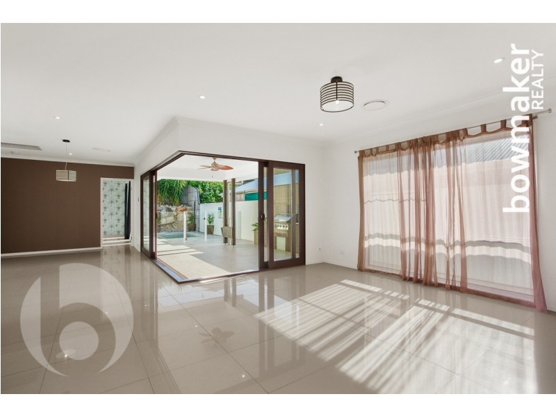 14 Cowen Terrace, North Lakes QLD 4509