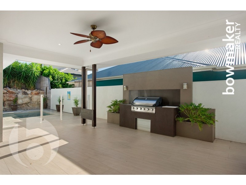 14 Cowen Terrace, North Lakes QLD 4509