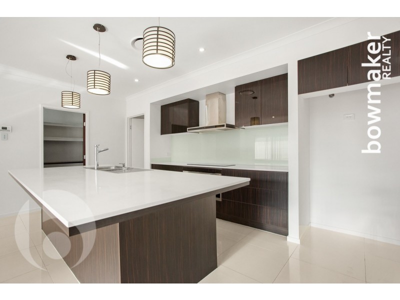 14 Cowen Terrace, North Lakes QLD 4509