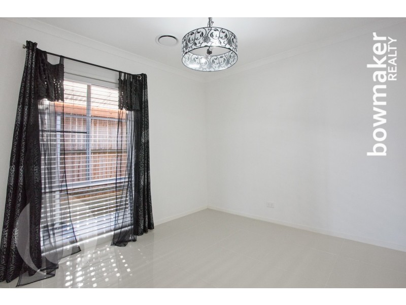 14 Cowen Terrace, North Lakes QLD 4509