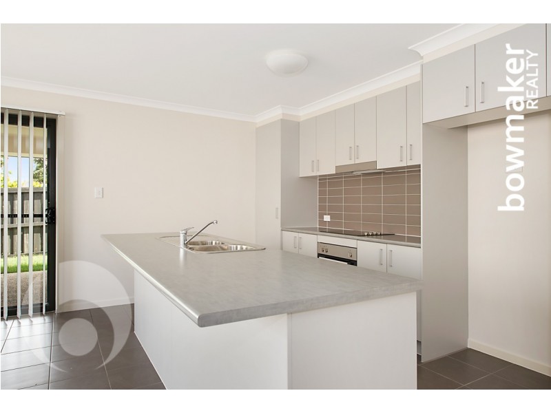 10 Dunes Crescent, North Lakes QLD 4509